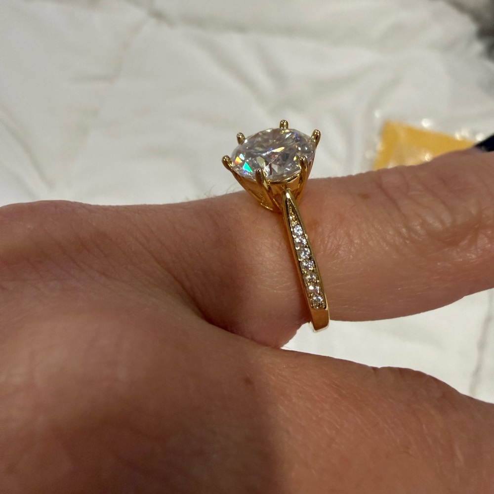 Elegant Gold and Silver moissanite Women's Ring size 6 3ct